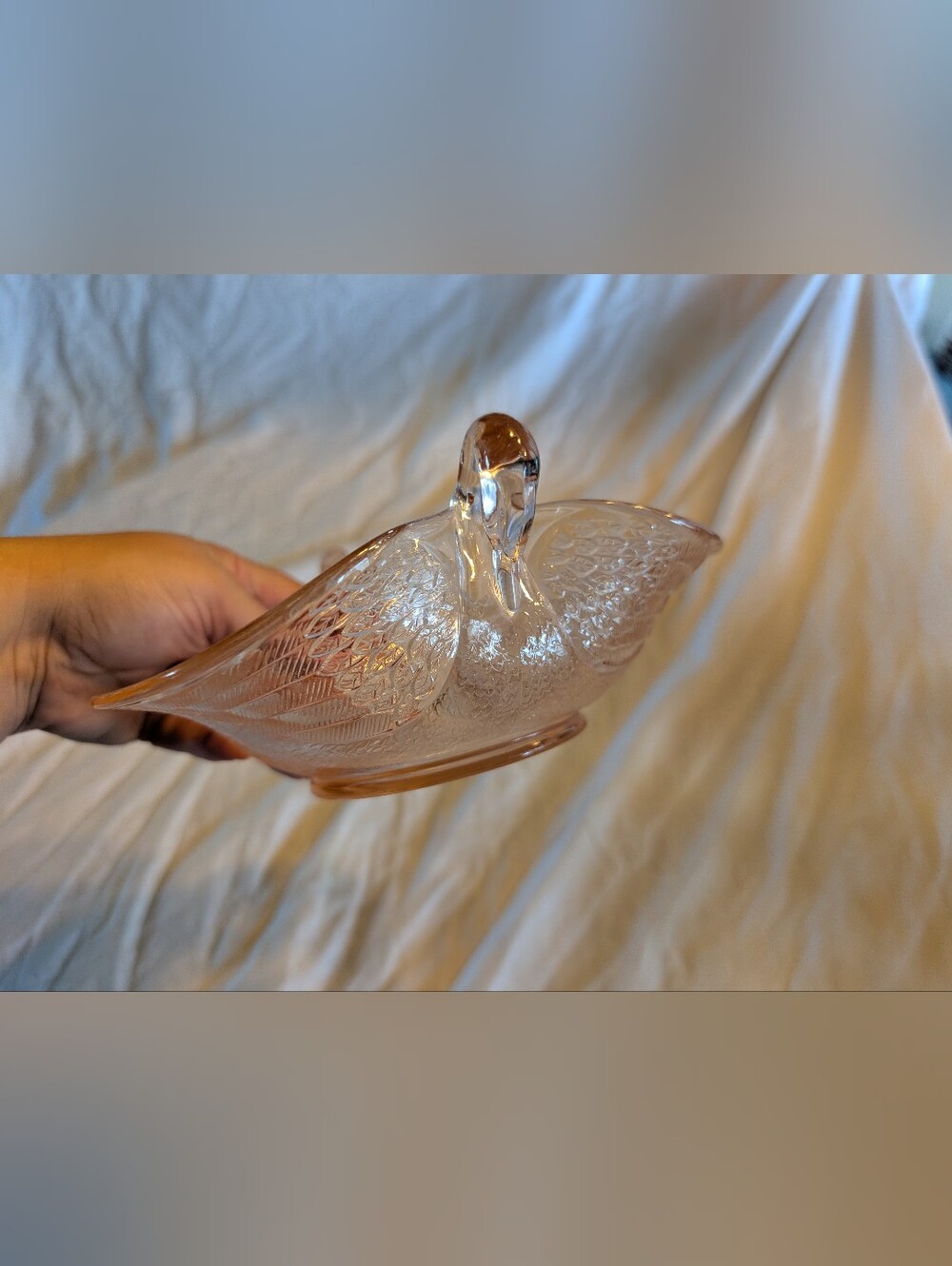2/60$ Vintage Pink Glass Swan Bowl / trinket dish